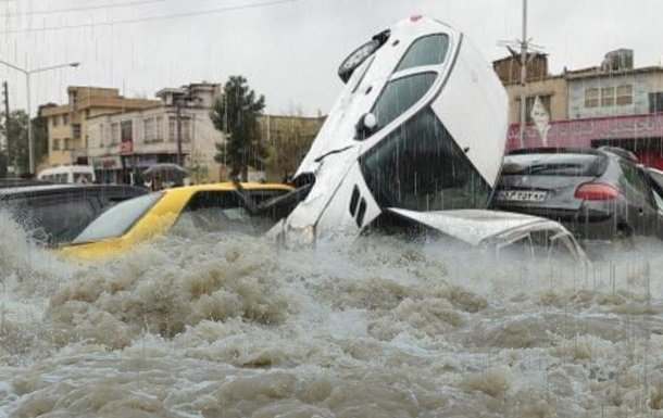В Иране масштабное наводнение, есть жертвы (ВИДЕО)