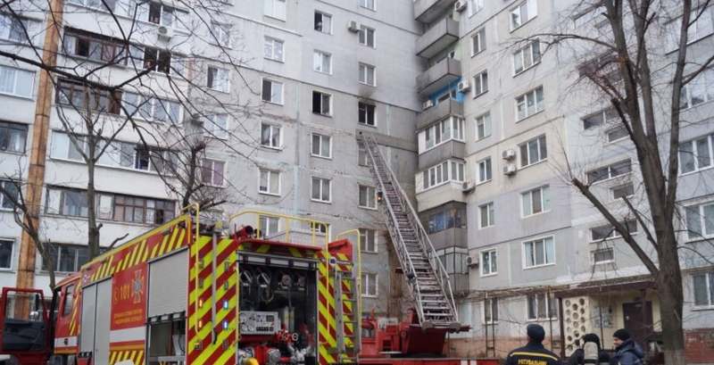 В Запорожье произошел масштабный пожар в многоэтажке