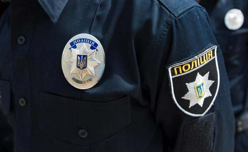 У місті Могилів-Подільський п’яний чоловік побив поліцейського