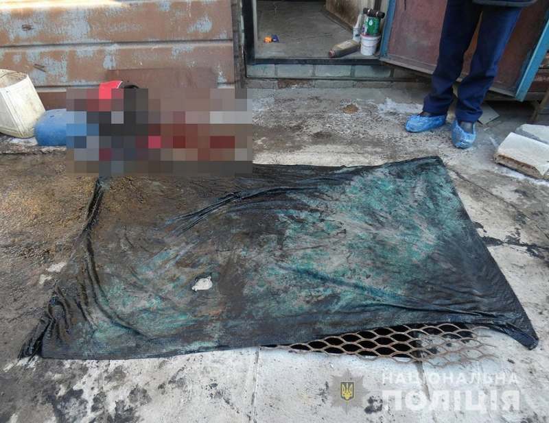 Под Запорожьем убийцы бросили тело жертвы в выгребную яму (ФОТО)