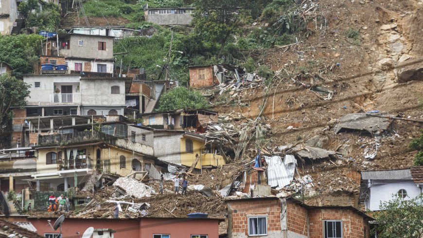 Жертвами проливных дождей в Бразилии стали 136 человек