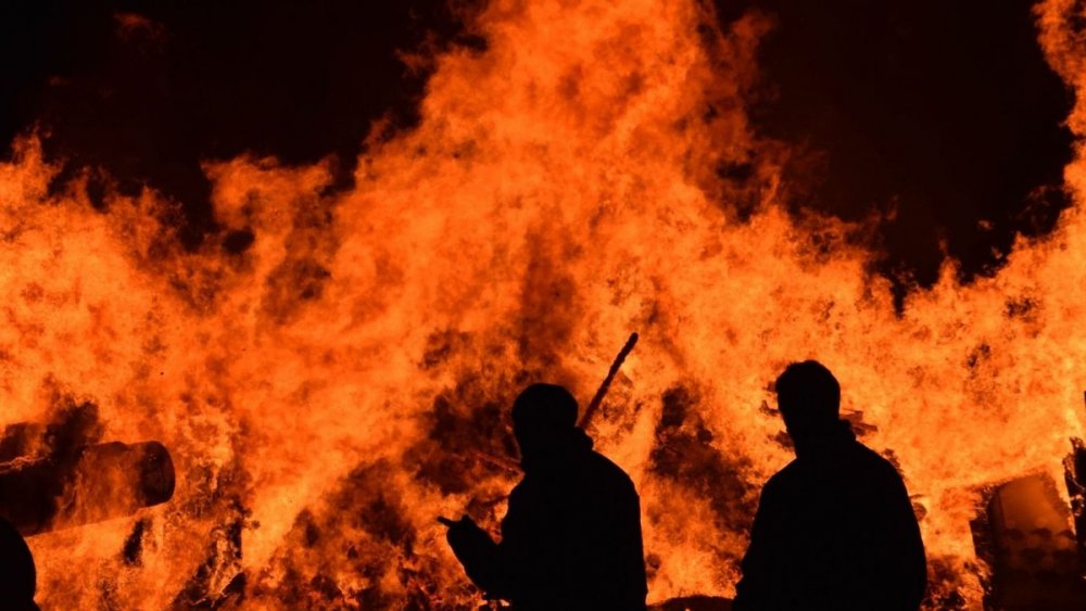 На Львівщині під час пожежі в господарській будівлі отруїлася власниця