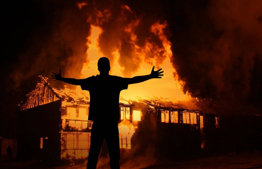 У Києві судитимуть чоловіка, який підпалив кафе на Лісовому масиві