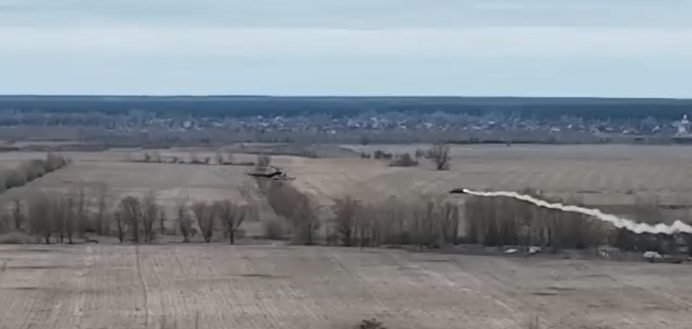 Видео, как сбили российский боевой вертолет Ми-24