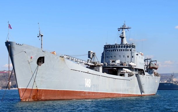 В Бердянске уничтожен большой десантный корабль россии