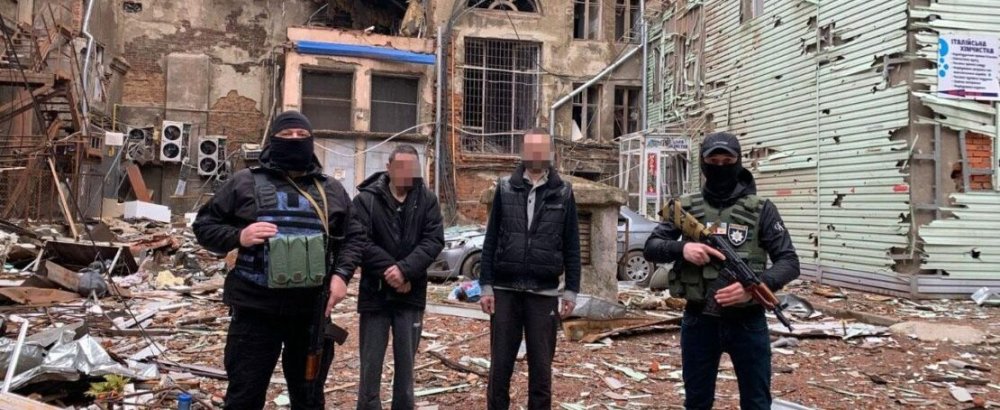 В центре Харькова разрушенные дома грабят воры