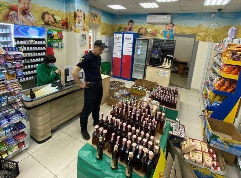 В Харькове выявили магазин, торговавший водкой