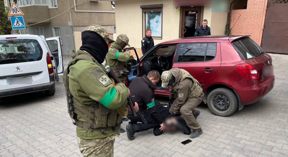 В Белгород-Днестровском задержали водителя с гранатой и наркотиками (ФОТО)