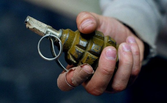 В Тернопільській області люди виявили гранату у себе на подвір’ї