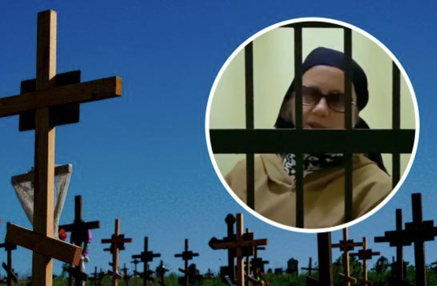 У Криму пенсіонерка облила кров'ю могилу вбитого в Бердянську окупанта