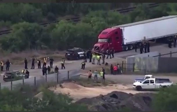 У Техасі знайшли вантажівку з мертвими мігрантами