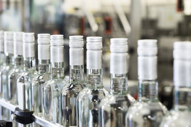У Черкасах директор підприємства організував незаконне виготовлення і продаж алкоголю