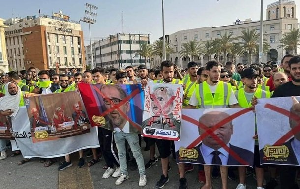 У Лівії відбуваються масові антиурядові протести (ВІДЕО)