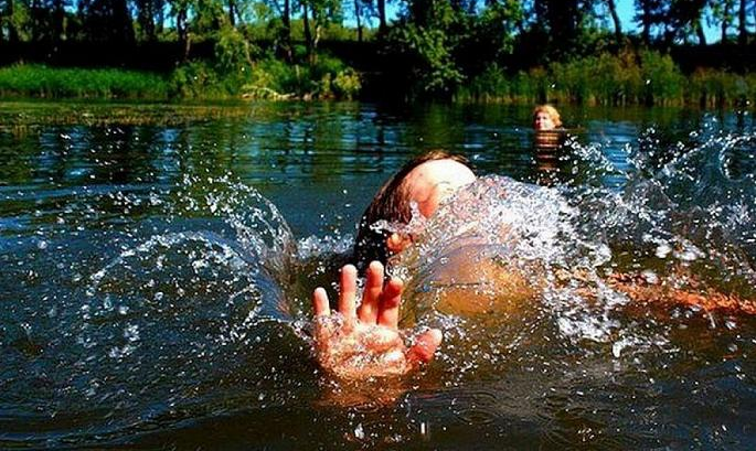 На Рівненщині в річці втонуло дві дівчинки