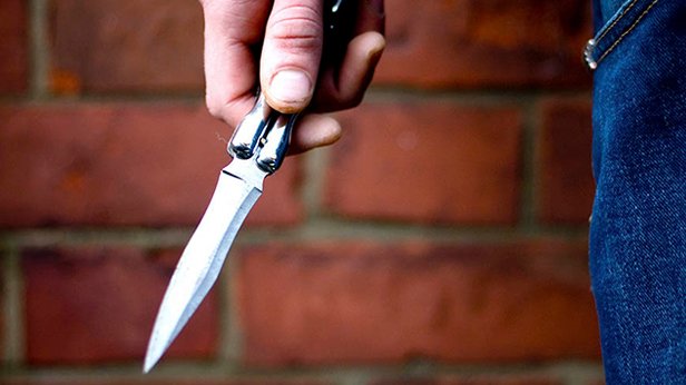 На Рівненщині чоловік вдарив шурина ножем у груди, бо той не підготував наживку для риболовлі