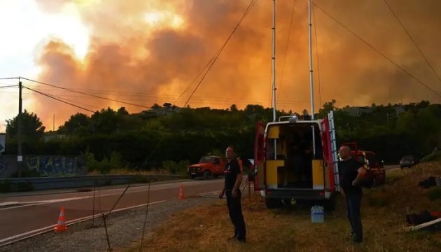 Пожежі на заході Франції охопили вже 5,3 тисячі гектарів