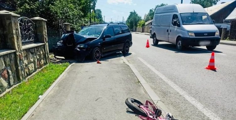 На Надвірнянщині водій збив 7-річну дівчинку