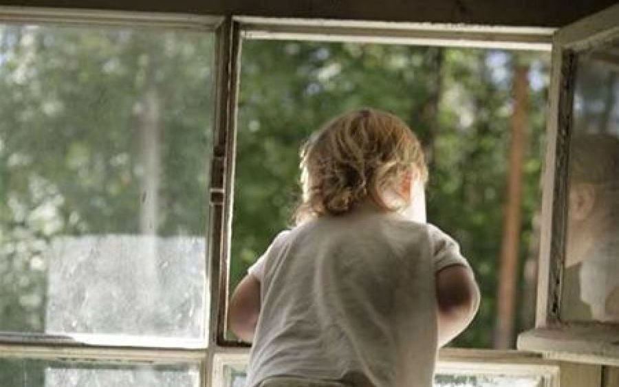 У Дніпрі 6-річна дитина випала з вікна своєї кімнати