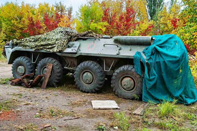 На Чернігівщині виявили схрон окупантів з бронетехнікою та БК (ФОТО)