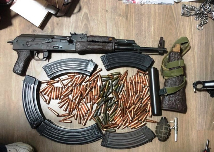 В Киеве за незаконное хранение оружия задержан мужчина