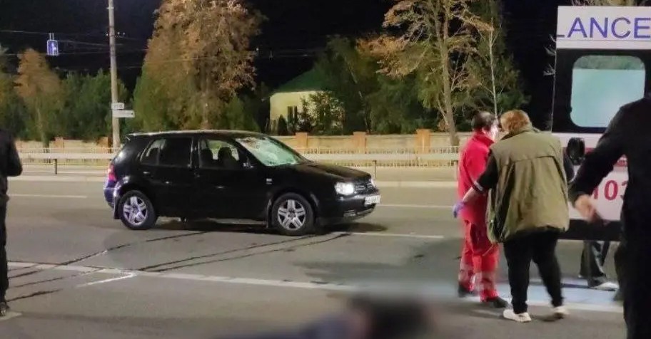 Смертельна аварія у Кривому Розі: Volkswagen збив чоловіка на пішохідному переході (ФОТО)