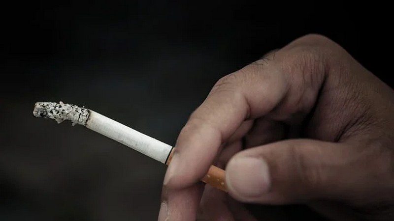На Харківщині через необережність під час куріння загинули двоє чоловіків