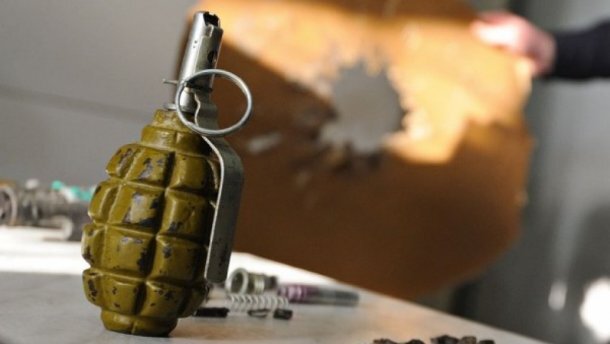 На Житомирщині внаслідок вибуху гранати постраждали двоє чоловіків