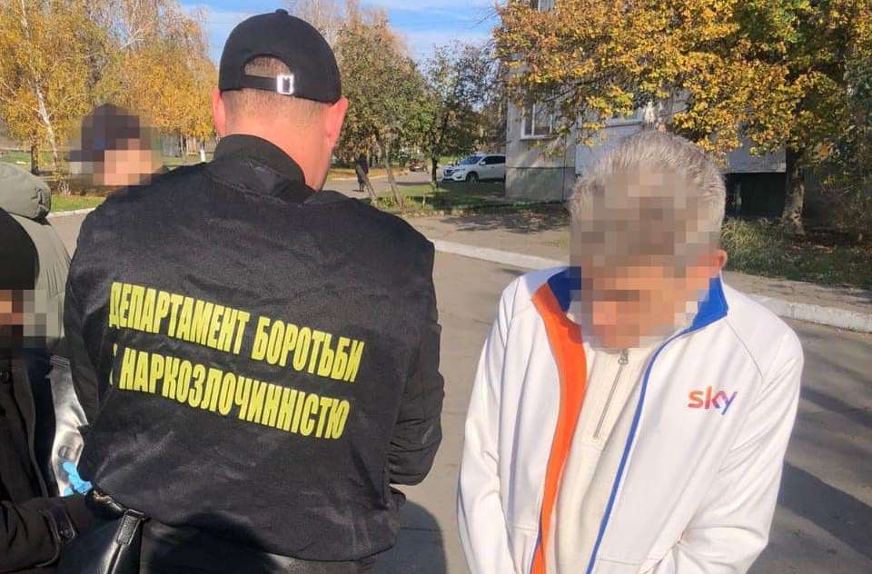 На Дніпропетровщині в організатора нарколабораторії вилучили ще й боєприпаси (ФОТО)