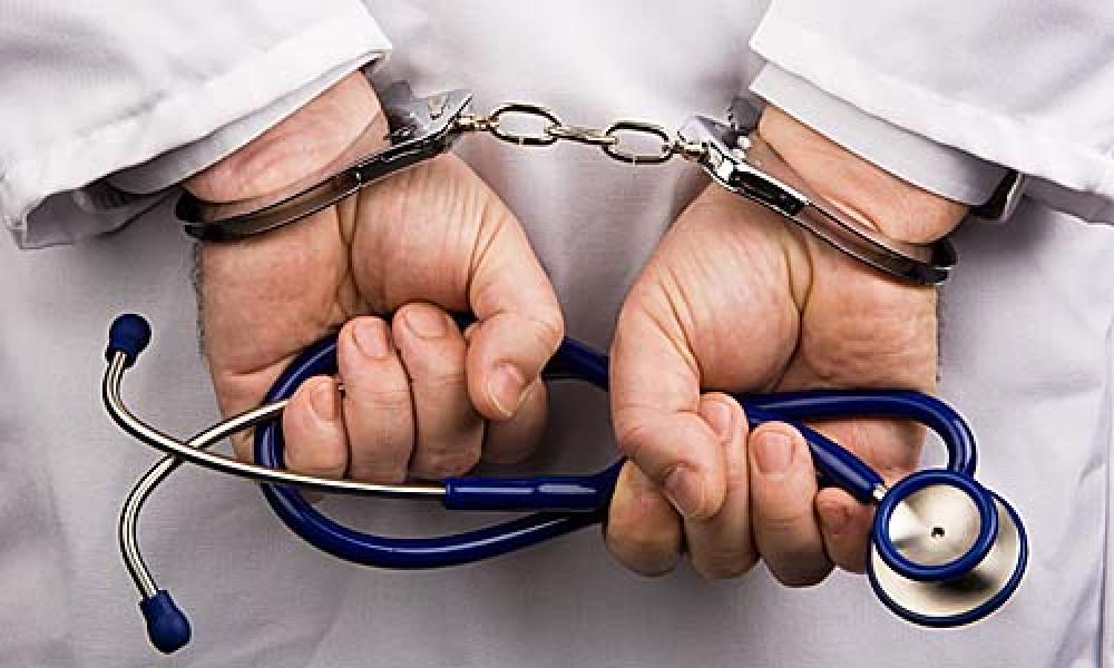 Покинули хвору у критичному стані: На Сумщині судитимуть двох лікарів