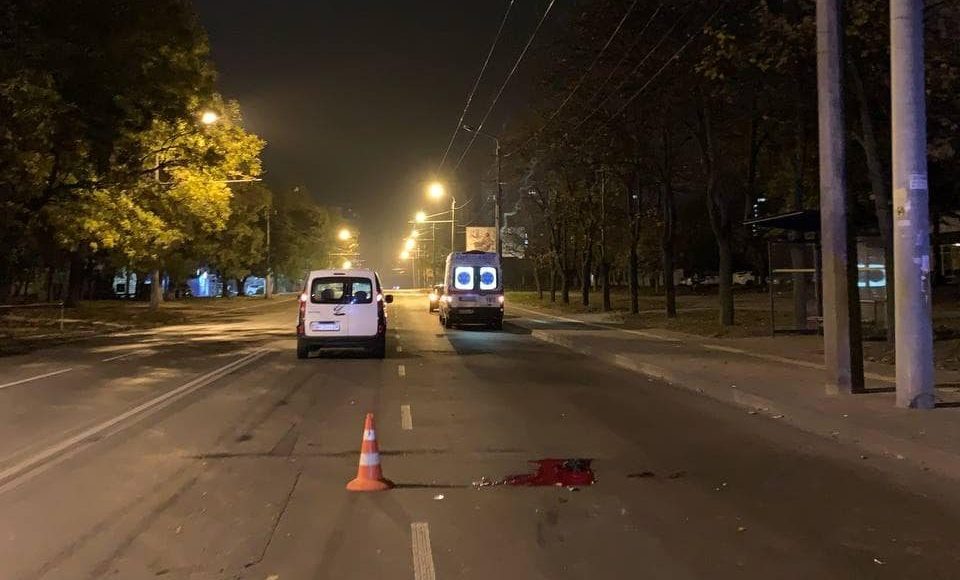 Перебігав дорогу у невстановленому місці: в Одесі на смерть збили хлопця (ФОТО)
