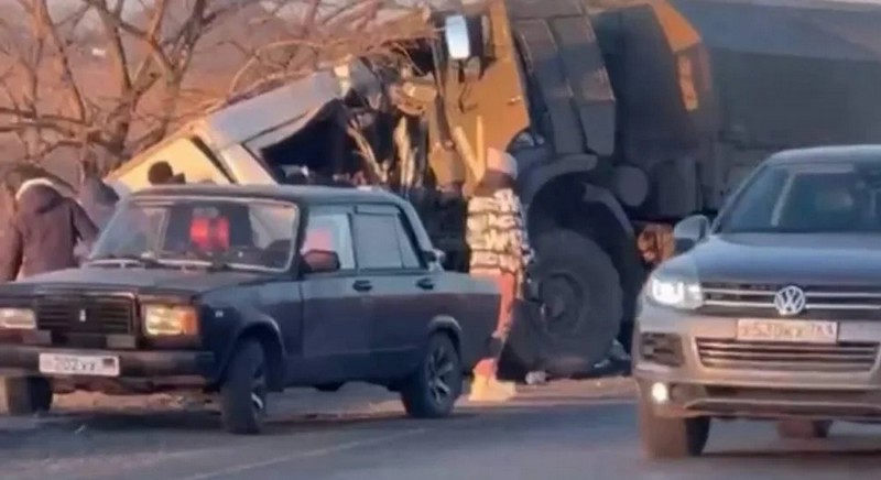 Масштабна ДТП на окупованому Донбасі: вантажівка з ворогами вбила 16 місцевих жителів (ВІДЕО)