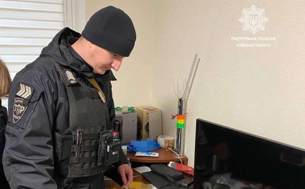 У Борисполі правоохоронці затримали "закладника" наркотиків (ФОТО)
