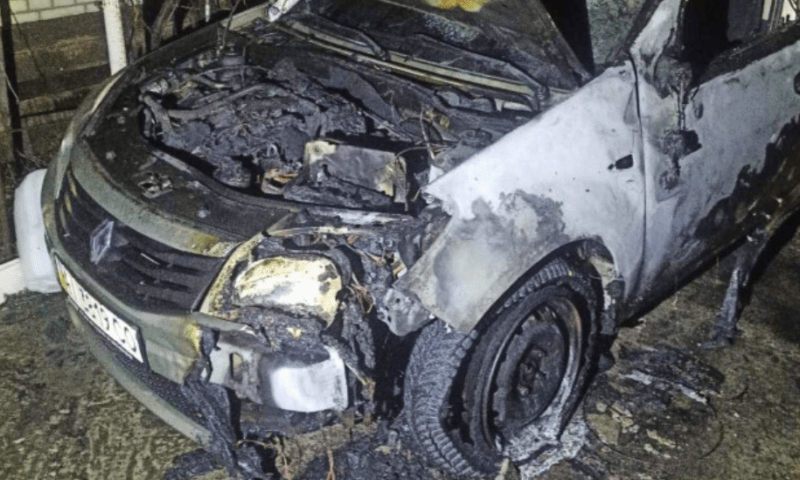 Відразу дві автівки спалахнули у Бориспільському районі