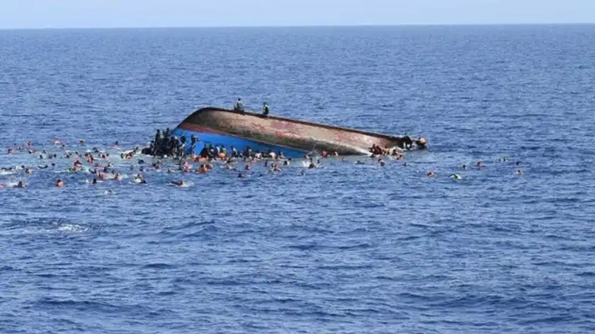 Понад 30 людей потонули: біля узбережжя Італії розбився човен з мігрантами