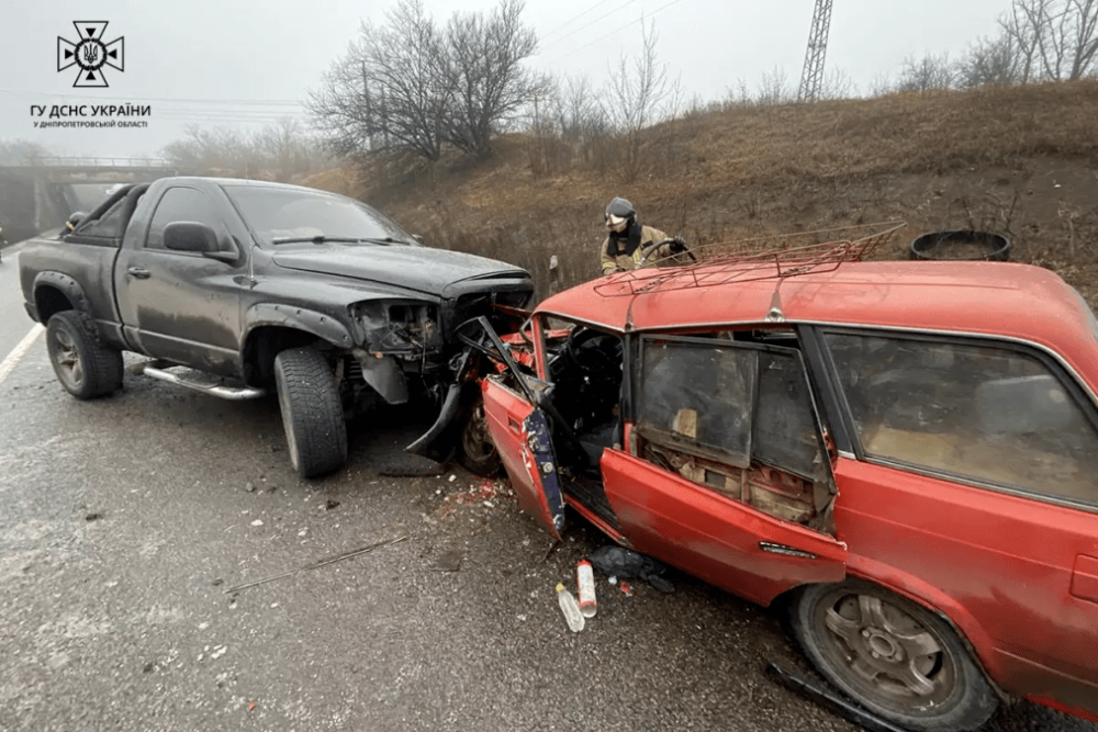 У Кривому Розі зіткнулися два автомобілі: загинув водій та пасажир