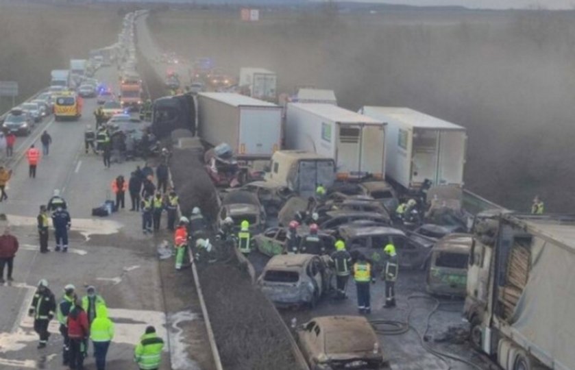 Під Будапештом у масштабній ДТП розбилися 42 автомобілі (ФОТО)