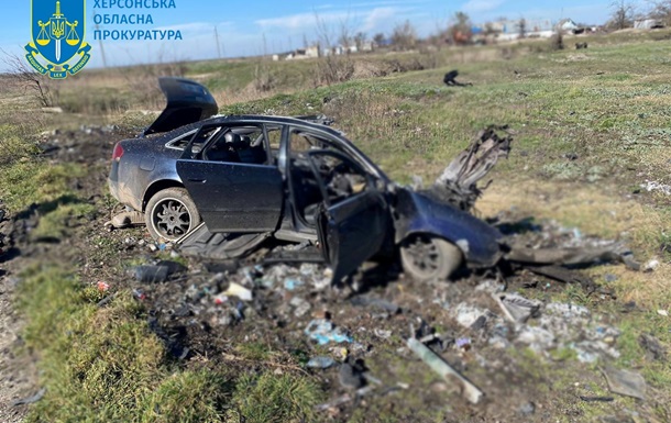 На Херсонщині загинув водій, автомобіль якого підірвався на міні (ФОТО)