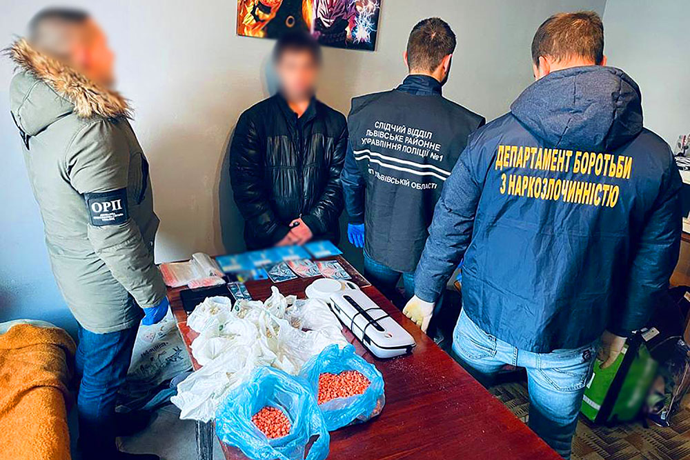 На Львівщині у затриманої банди наркоконтрабандистів вилучено товар на 16 млн грн (ФОТО)