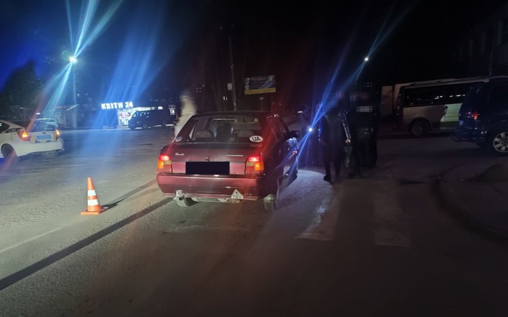 На Рівненщині легковик на переході збив молоду жінку (ФОТО)