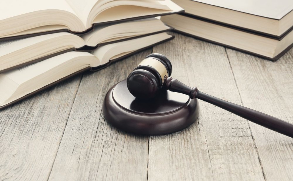 У Києві засудили розбійників, які 5 годин йшли пішки, щоб пограбувати пенсіонера