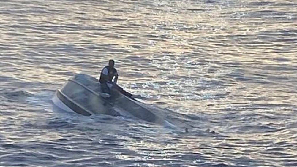 Біля берегів США перекинулося два човни, загинуло щонайменше восьмеро людей