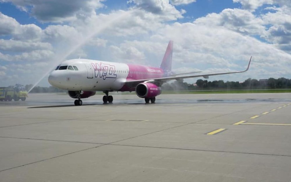 В румунському аеропорту зіткнулись два літаки компанії Wizz Air