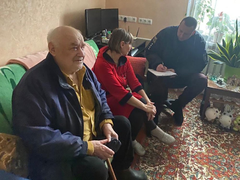 «Ваш родич у біді»:  У Чернігові 85-річний пенсіонер «розкусив» шахрая і самотужки його затримав