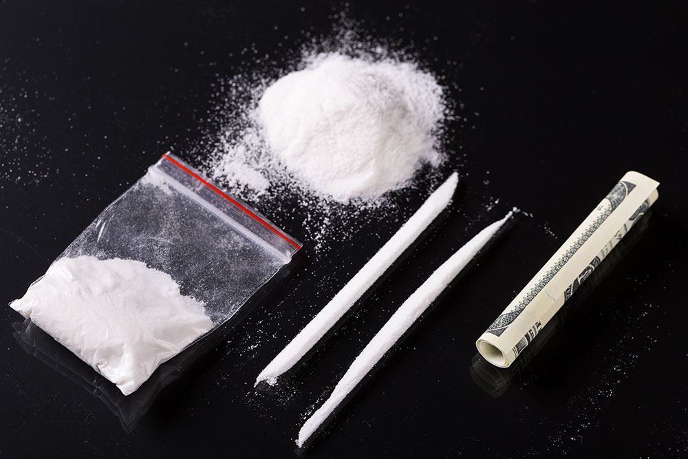 «Заробляли» понад 8 млн грн на місяць: знешкоджено міжрегіональну банду збувачів кокаїну (ВІДЕО)