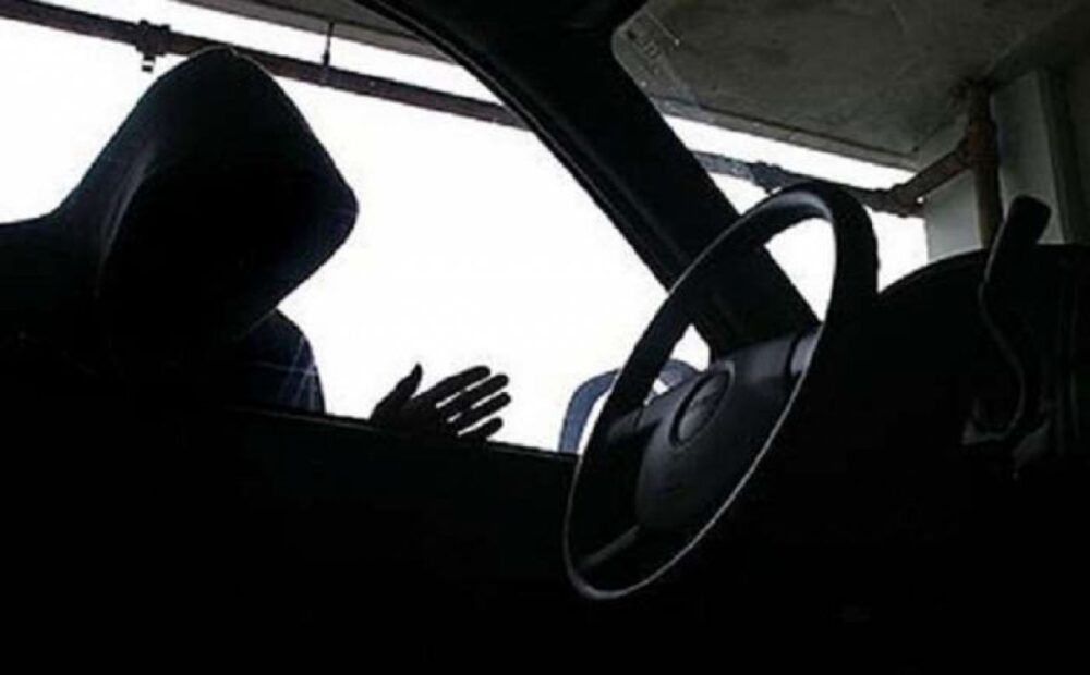 Мешканець Дніпропетровської області викрав та продав автомобіль військового
