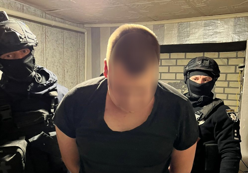 Поліцейські Миколаєва затримали третього підозрюваного у зґвалтуванні дитини