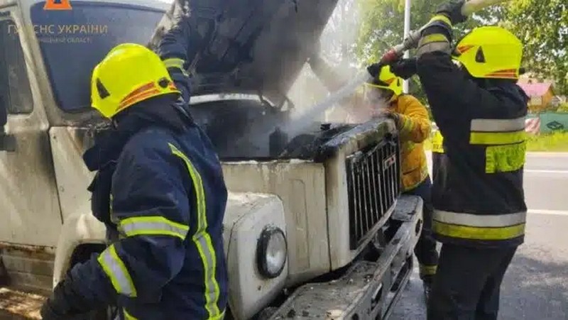 На Вінниччині загорівся вантажний автомобіль