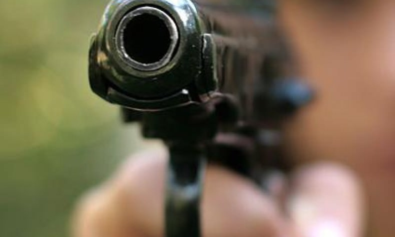 На ринку у Рені держслужбовець під час вручення повістки громадянину вчинив стрілянину
