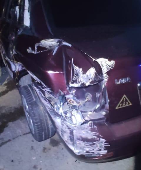 На Львівщині легковик влетів у перешкоду, водійка та пасажирка у лікарні (ФОТО)