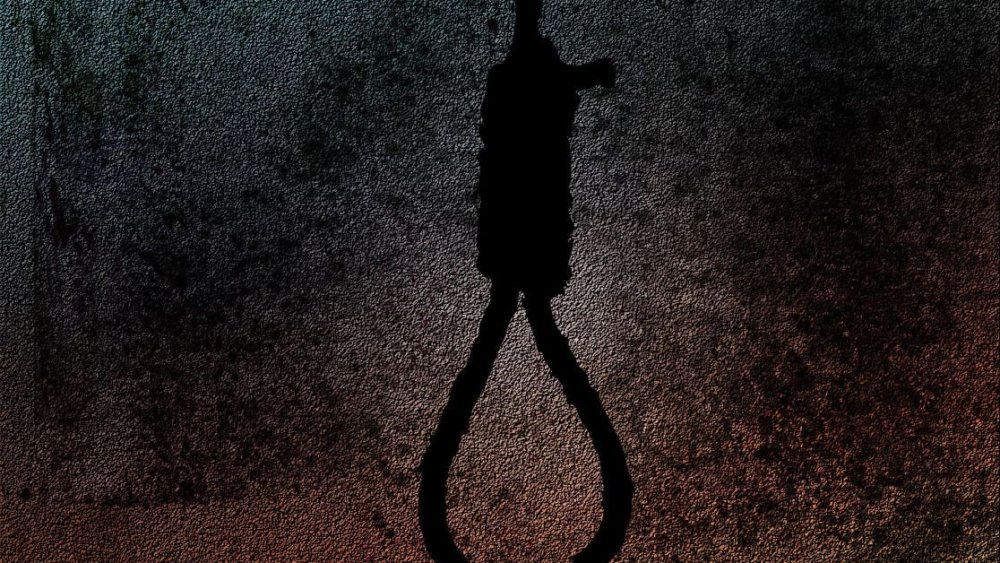 Повісилася на горищі: На Переяславщині 46-річна жінка скоїла самогубство